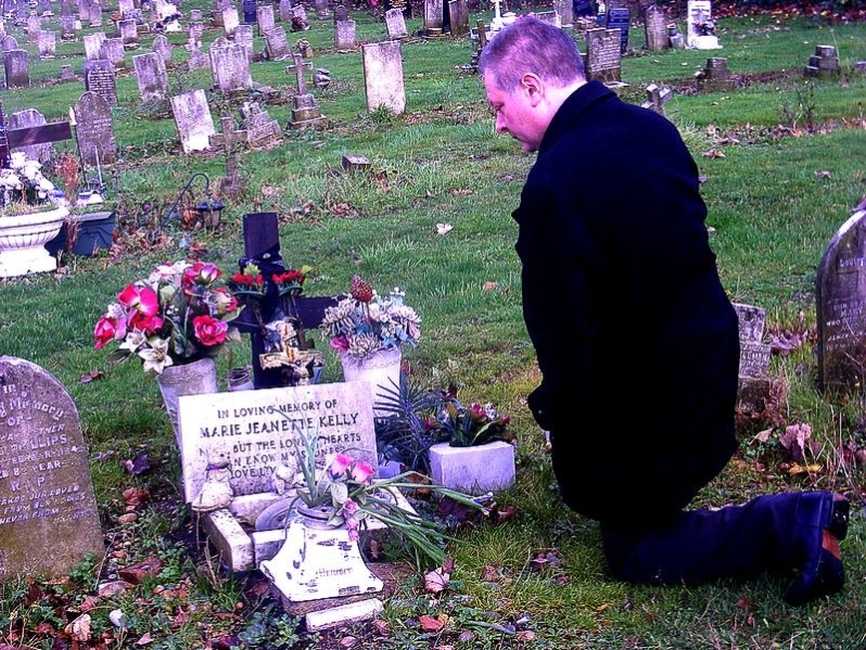 Portrait of Paul Woods