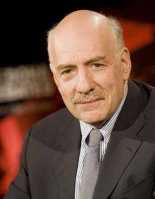 Portrait of Tim Sebastian