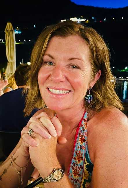 Portrait of Rachel Lynch