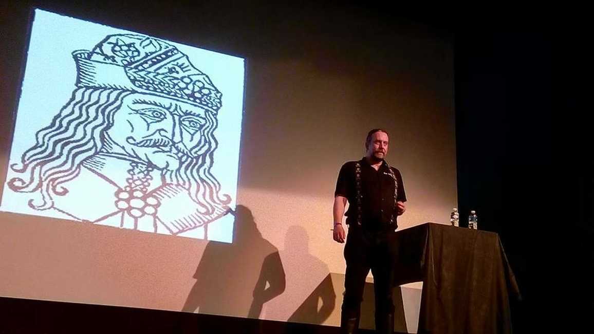 Portrait of Gavin Baddeley