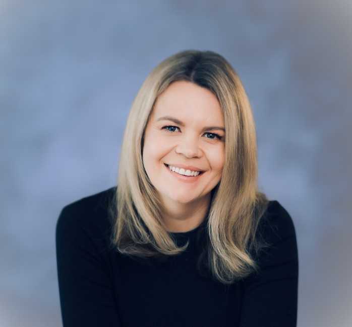 Portrait of Lauren Ford